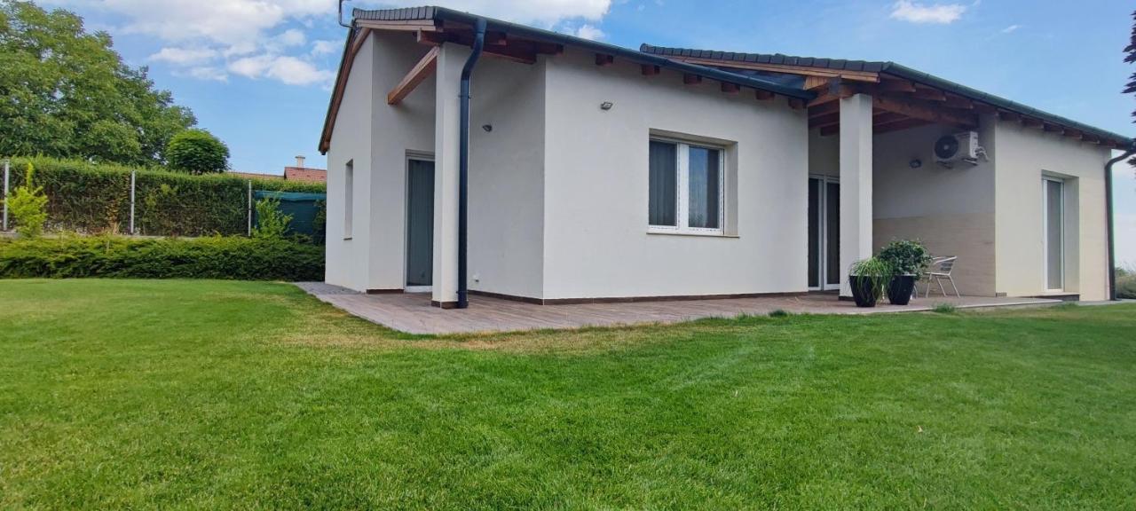 Apartamento White Column House Diosd Exterior foto
